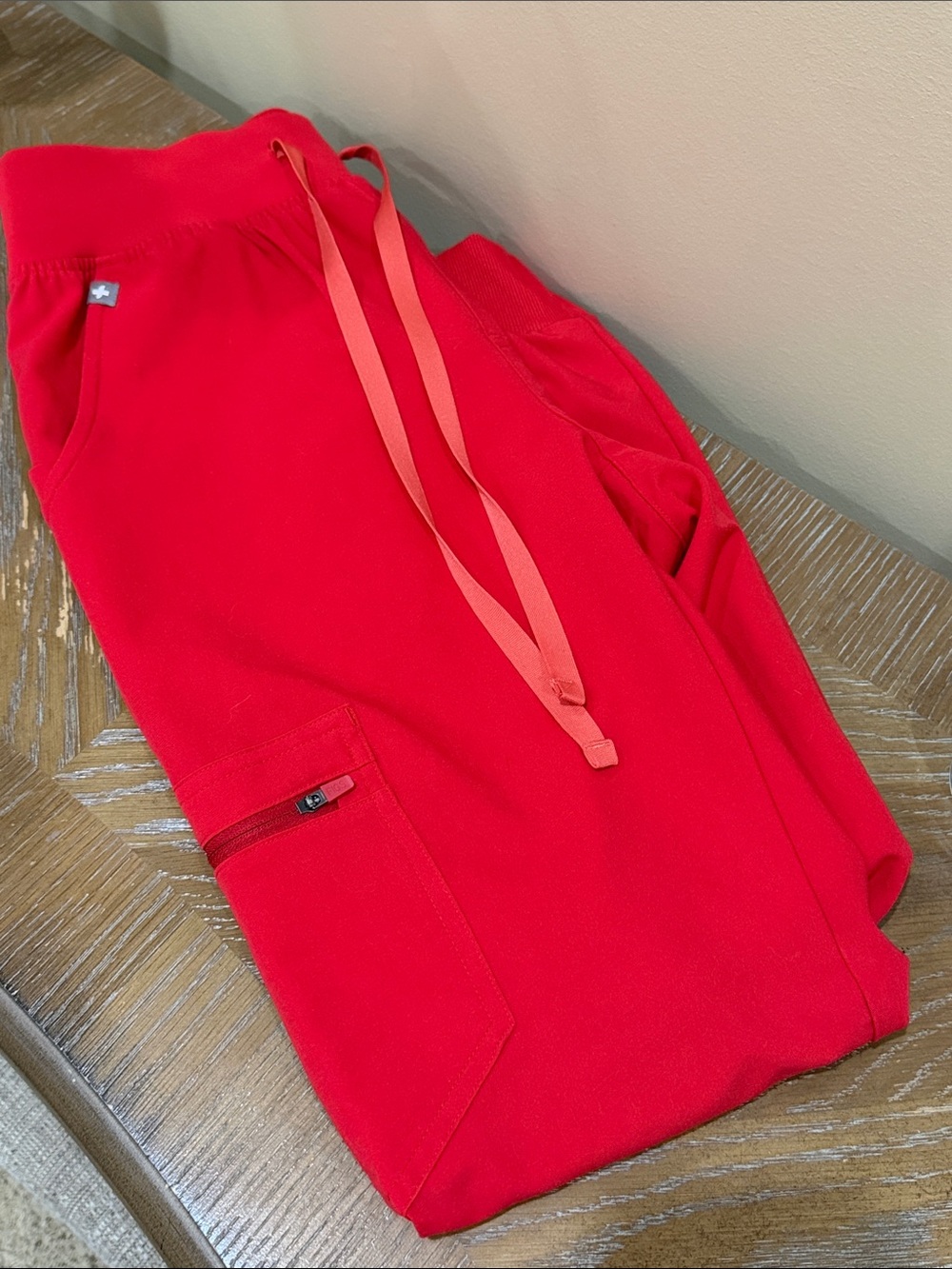 FIGS Red Medical Scrub Top and Jogger Pants Set XS Petite Length - Picture 2 of 2